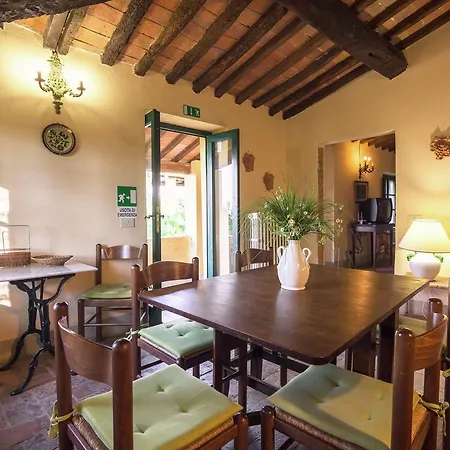 Luxurious Farmhouse In Italy With Swimming Pool Ghizzano