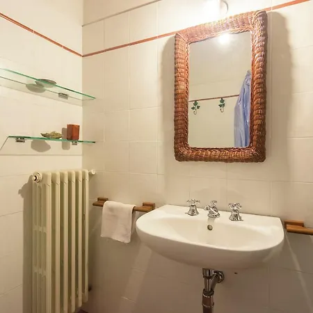 Vakantiehuis Luxurious Farmhouse In Italy With Swimming Pool *