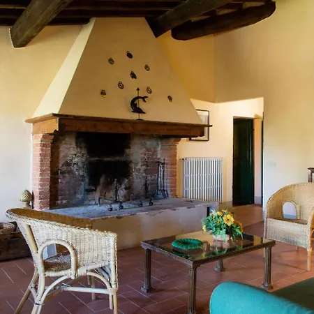 Luxurious Farmhouse In Italy With Swimming Pool Vakantiehuis